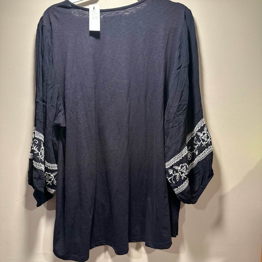 Lane Bryant Blouson-Sleeve Henley Embroidered Top Loose/Relaxed in Night Sky NWT - Picture 10 of 16